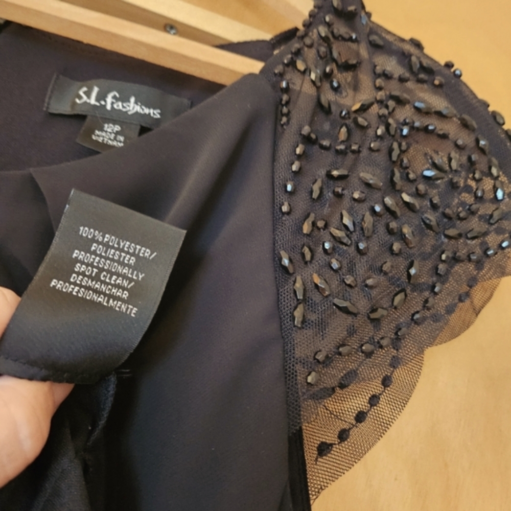🖤 Black Evening Dress - Picture 8 of 10